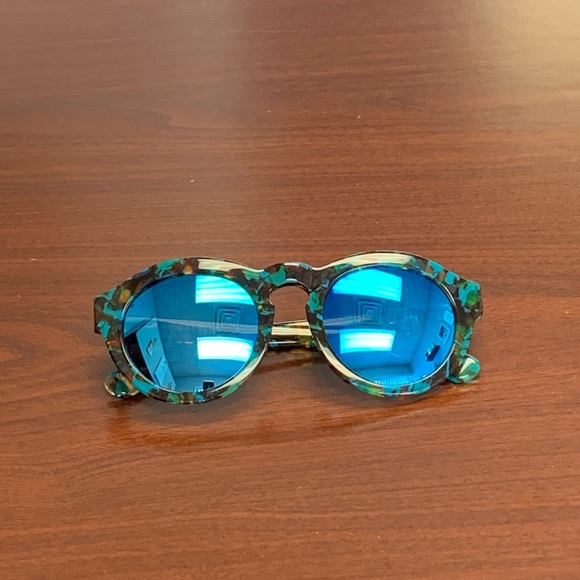 Diff Dime II Sunglasses - Picture 3 of 4